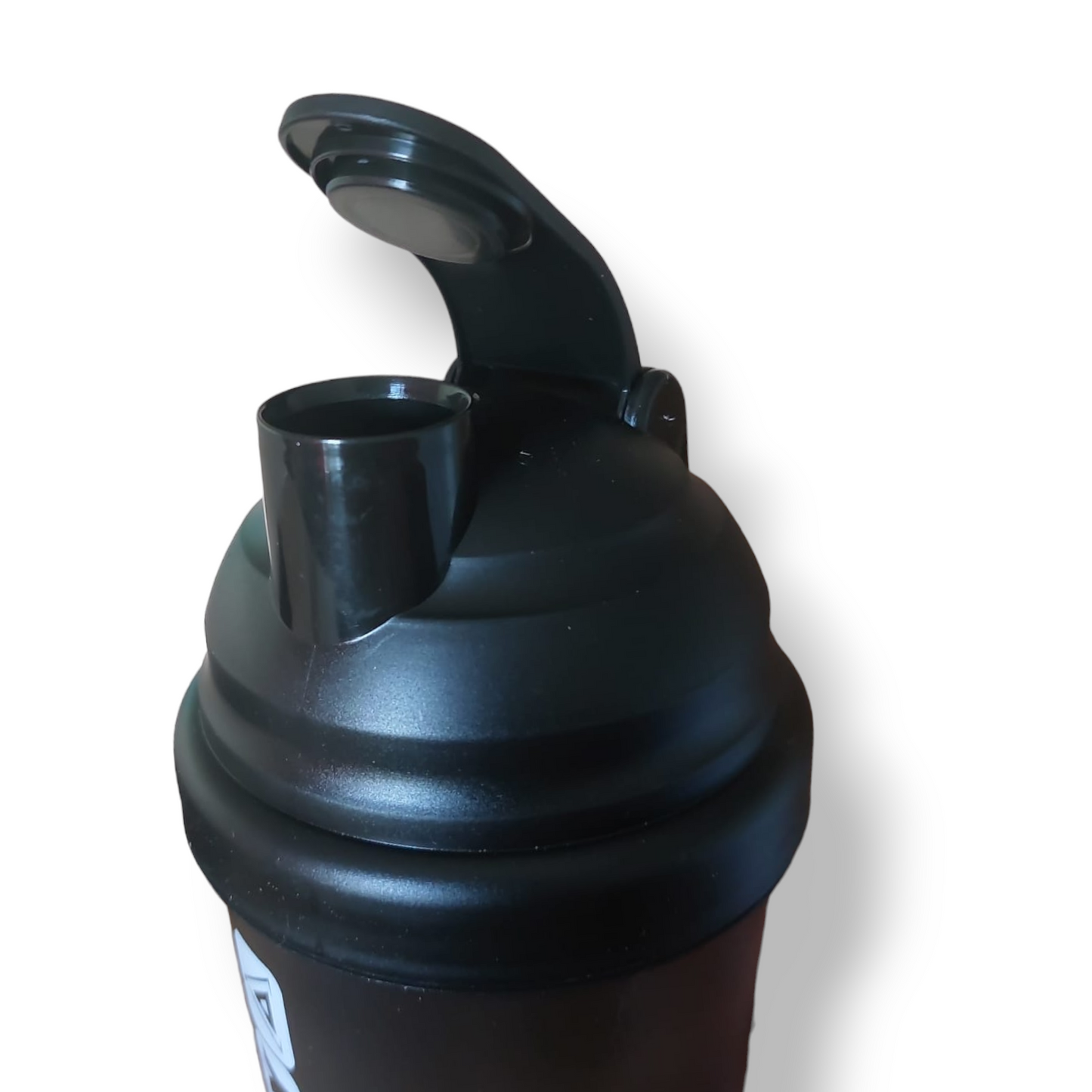 RISE&DEFY: THE SHAKER BOTTLE